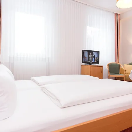 Pfälzer Wald Hotel 3*