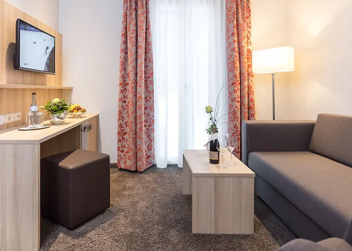 普法勒兹瓦德酒店 酒店 巴特贝格匝本