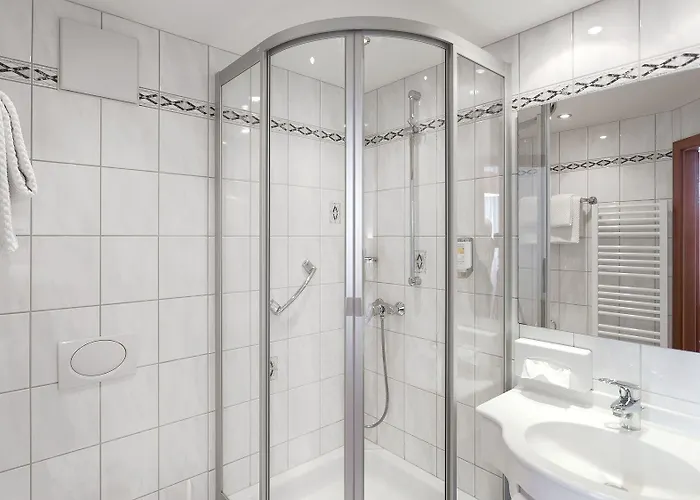 普法勒兹瓦德酒店 酒店 3*