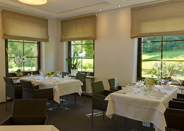 普法勒兹瓦德酒店 酒店 巴特贝格匝本