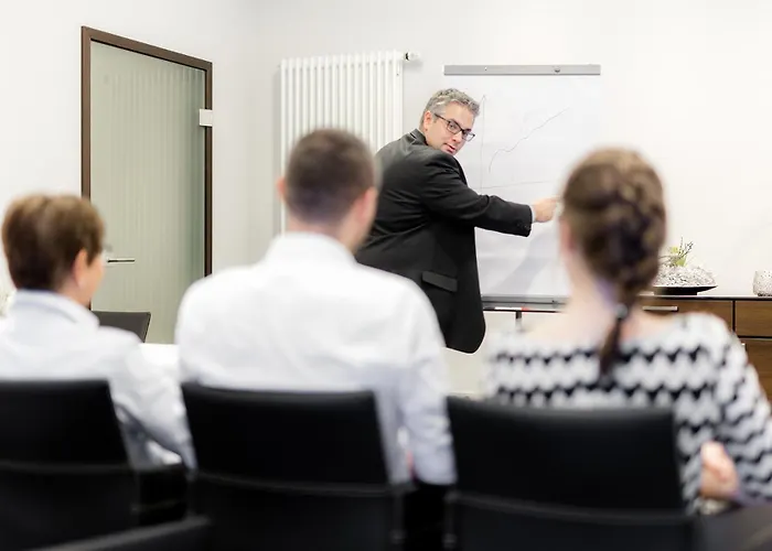 普法勒兹瓦德酒店 酒店 3*